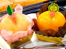 まるごと桃ケーキ≪ピーチ・ピーチ≫☆2016年6月~販売開始♪
ヴォワ・ラクテの夏限定の大人気スイーツ!≪黄金桃ピーチ≫2016年8月1日~販売開始♪